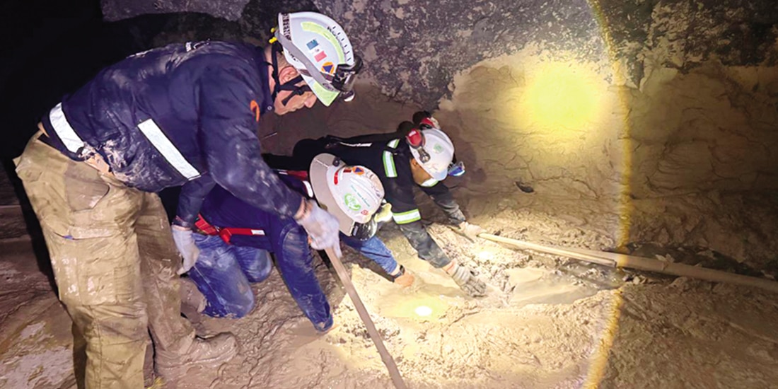 Elementos de PC, Defensa y GN apuntalan la seguridad estructural en la mina Santa Fe, en Sinaloa, ayer