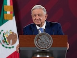 El Presidente Andrés Manuel López Obrador pide a los senadores que dejen de titubear y desaparezcan al Inai, institución a la que acusó de no servir y solo simular el combate a la corrupción.
