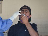 Vecinos de la alcaldía Cuauhtémoc en la CDMX continúan asistiendo a realizarse la prueba rápida PCR para la detección de coronavirus (COVID-19).