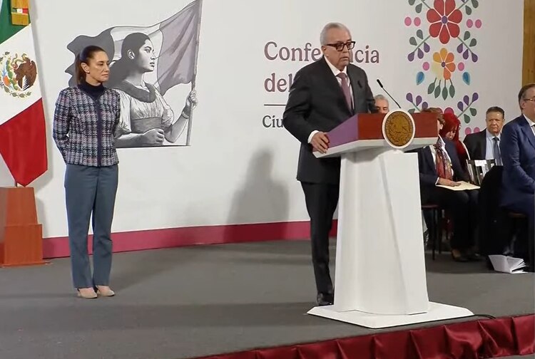 El Gobernador de Sinaloa, Rubén Rocha, esta mañana en Palacio Nacional.
