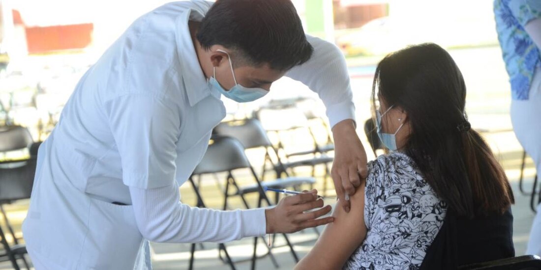 Avizoran control de la pandemia con 87% de personas vacunadas