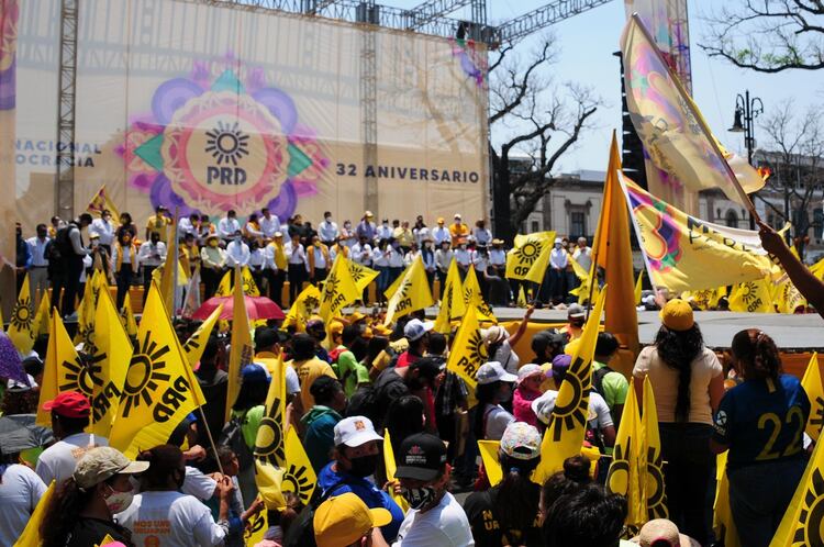 El PRD pide "voto por voto", ante posibilidad de perder su registro.