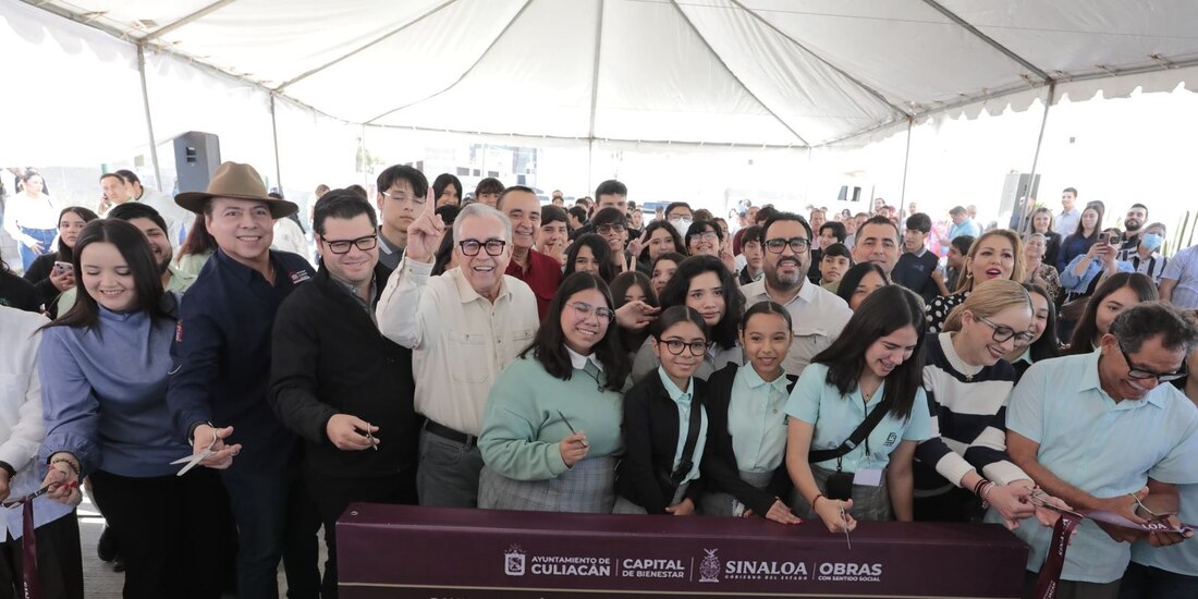 El Gobernador constitucional de Sinaloa.