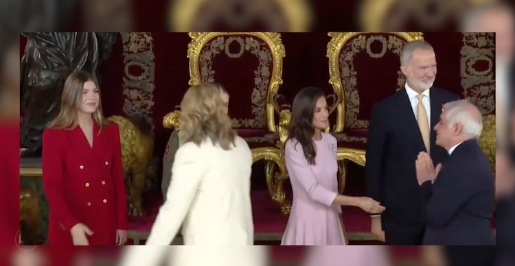Reza Sabib evita estrechar la mano de la reina Letizia