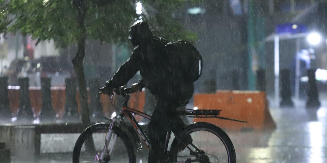 Fuertes lluvias presentadas esta noche en la capital