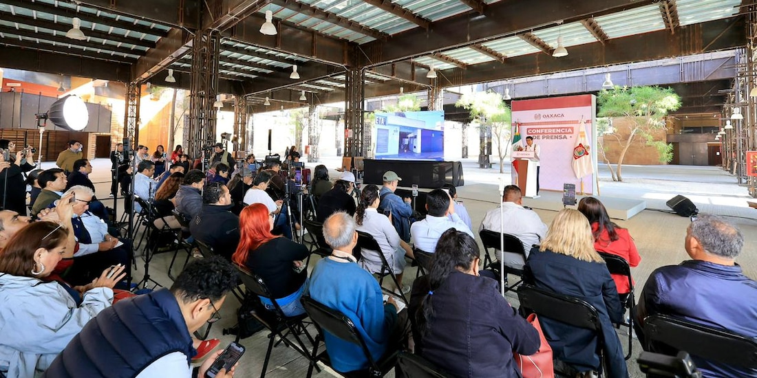 Conferencia del Gobernador constitucional.