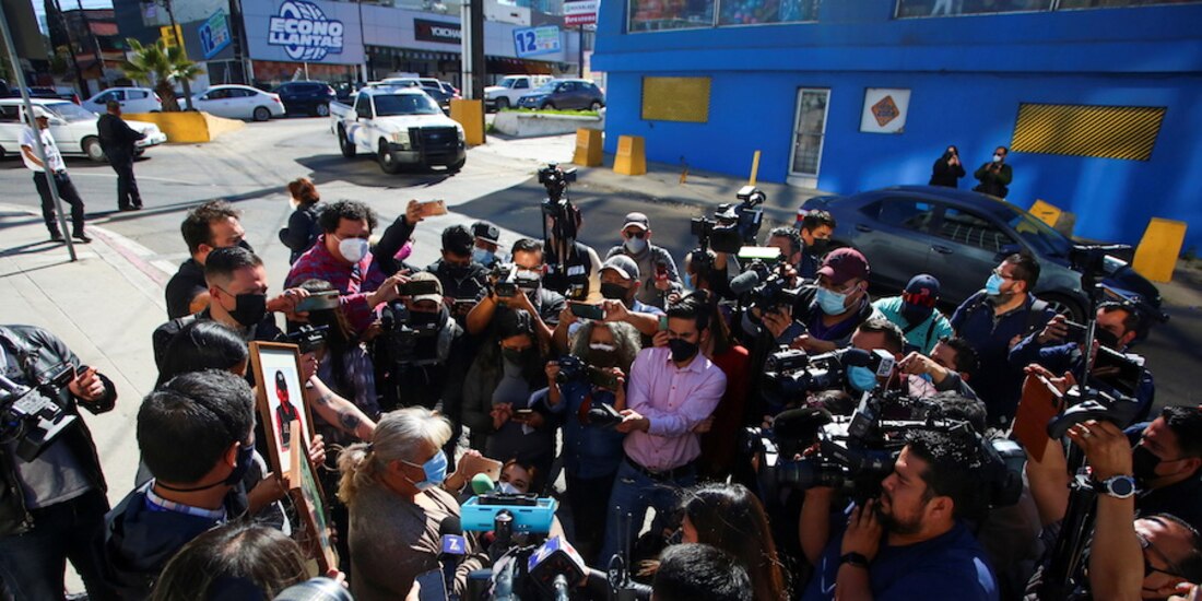 Periodistas protestaron ayer, en la SSPC, por los homicidios de sus compañeros.