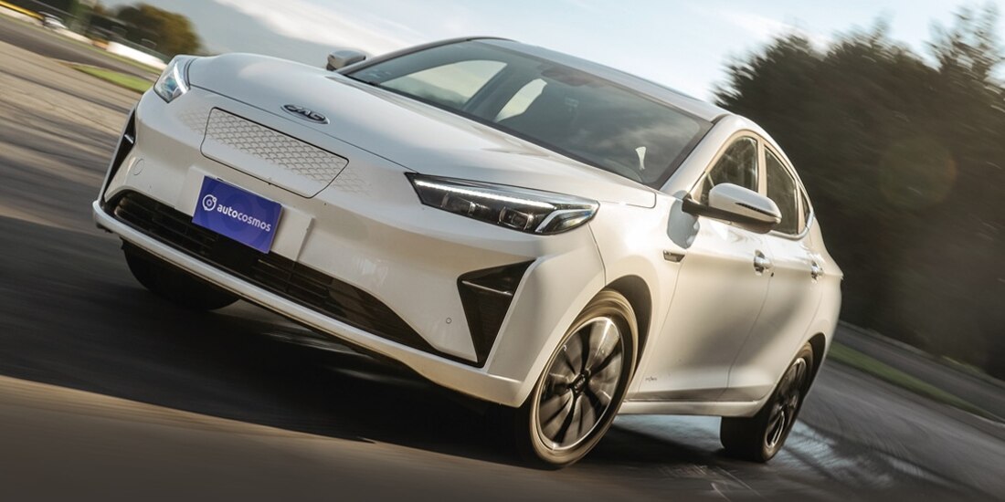 El precio de este vehículo es de 764 mil pesos.