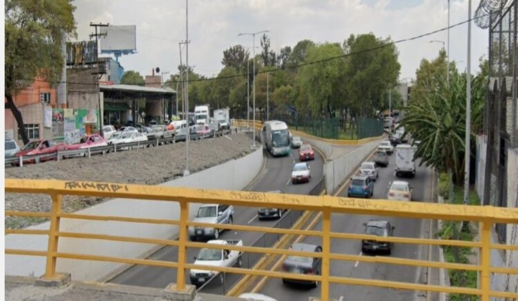 Las colas de autos eran de hasta un kilómetro.
