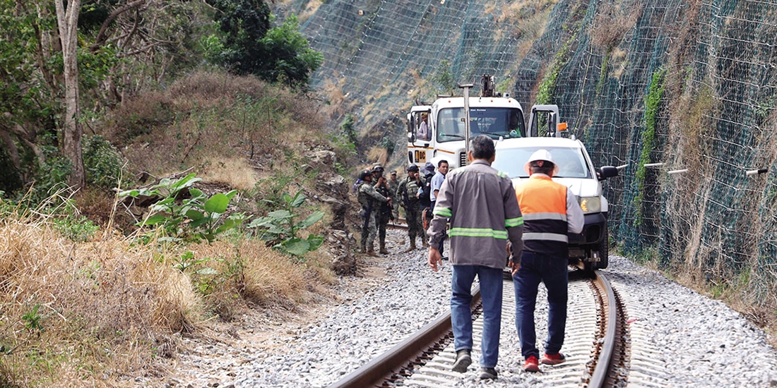 Cerco de seguridad en inmediaciones del sitio del accidente en Oaxaca, el pasado 29 de diciembre