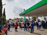 Levantan bloqueos en gasolineras de Chiapas.