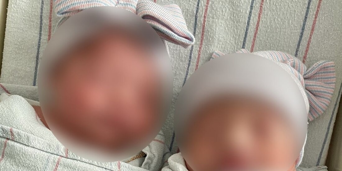 Nacen gemelos en diferentes años por 15 minutos.