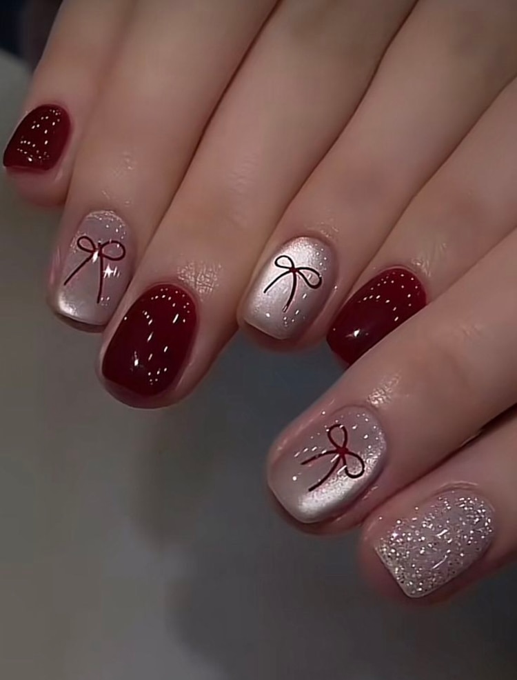 5 diseños de uñas coreanas para San Valentín.
