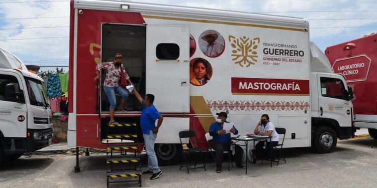 Las dos unidades médicas conformadas cada una por 12 camiones equipados, han brindado 56 mil 897 servicios a la población en 25 localidades de 23 municipios de todo el estado.