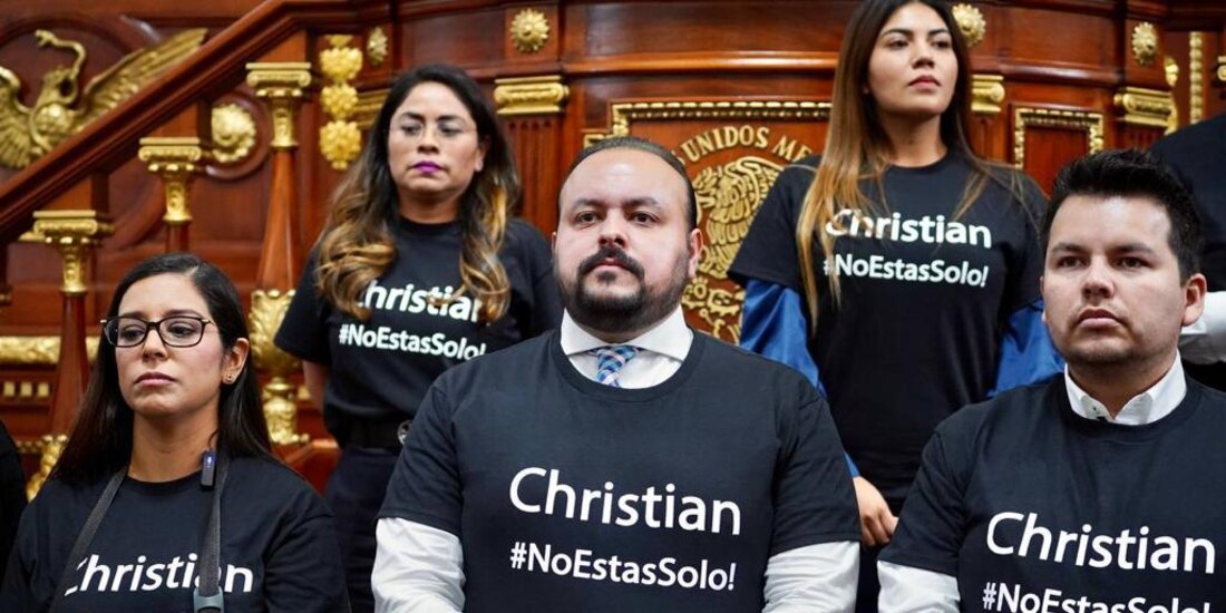 Los diputados del PAN expresaron ayer su inconformidad por la persecución judicial de su coordinador, Christian Von Roehrich.