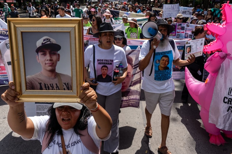 Miles de familias marcharon en diferentes puntos del país por el Día Internacional de las Víctimas de Desapariciones Forzadas