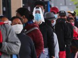 En América Central y del Sur, muchos países están presenciando epidemias aceleradas, advirtió la OMS.