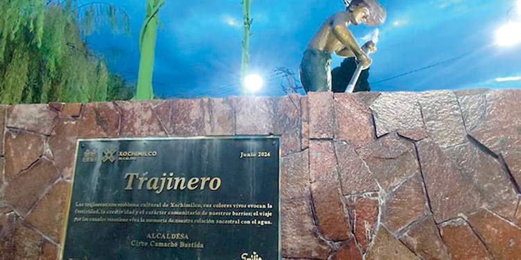 LA MARCA / La estatua fue colocada en junio de 2026 y la elaboró el artista Emilio Juárez Sánchez.