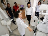 El director general del ISSSTE, Martí Batres, llevó a cabo inspecciones sorpresivas en las farmacias de la región poblana.