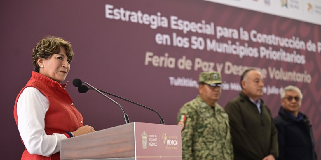 Delfina Gómez, gobernadora del Estado de México, durante la Feria de Paz y Desarme Voluntario.