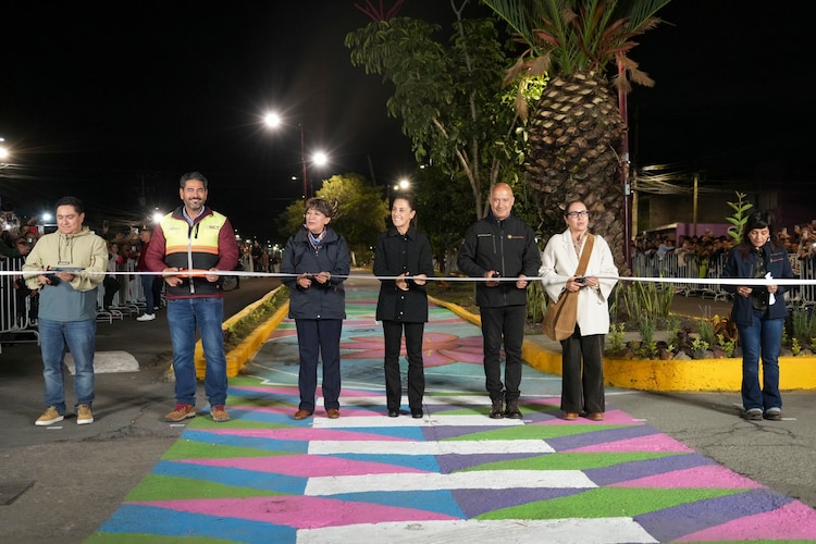 Presidenta Claudia Sheinbaum inauguró un sendero seguros en Ecatepec, Estado de México, el 10 de octubre de 2026.
