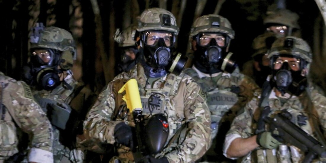 La policía se apresta para una manifestación en Portland, Oregon, EEUU, el 16 de julio de 2020.