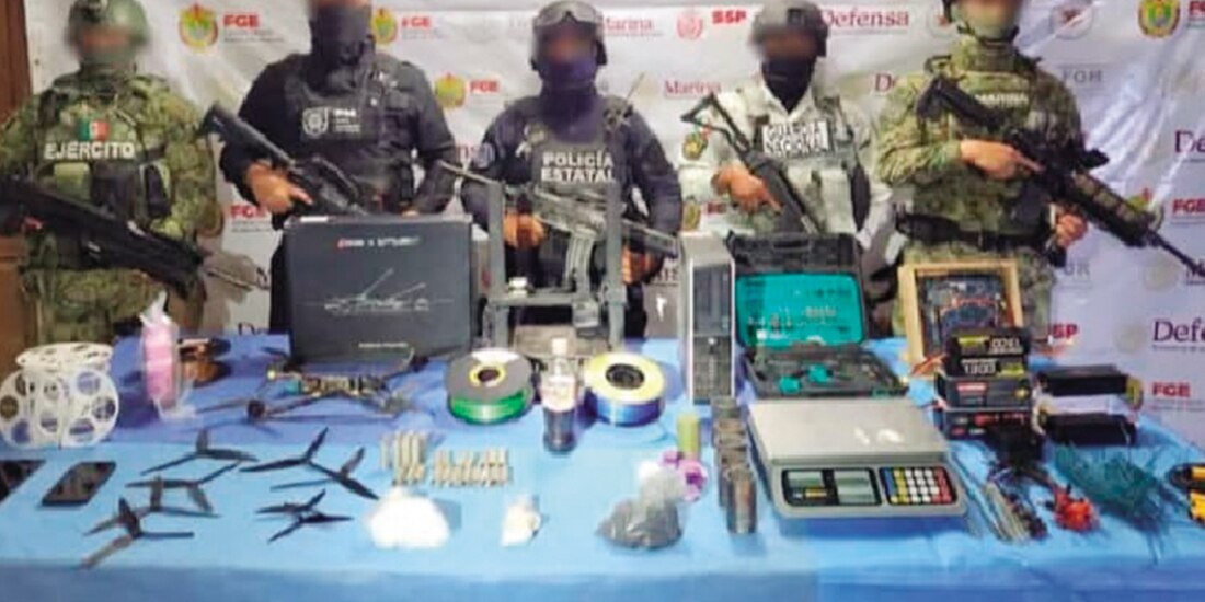 Parte de los artículos asegurados en Tuxpan, en imagen difundida por la Fiscalía de Veracruz, ayer.