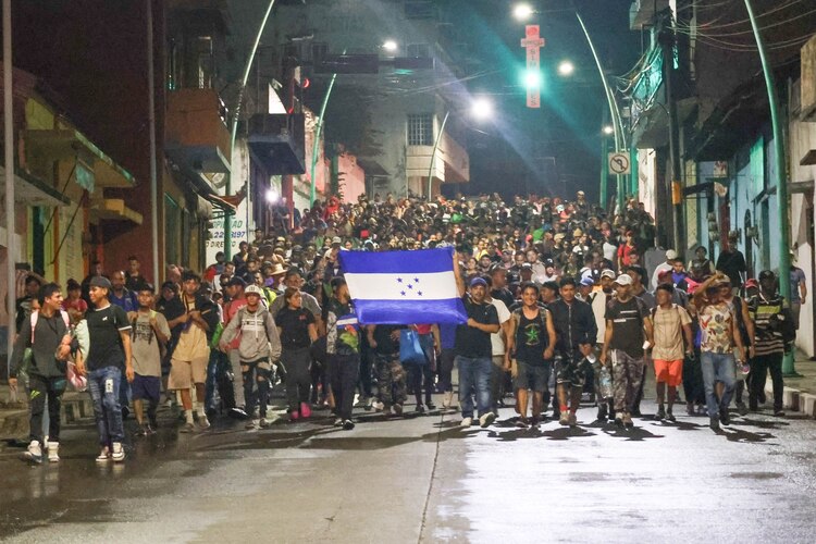 Migrantes centroamericanos en caravana en Chiapas van rumbo a EU, el pasado 12 de enero.