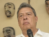 Un juez dictó prisión preventiva oficiosa al exgobernador de Guerrero acusado de ocultar evidencia en el caso Ayotzinapa.