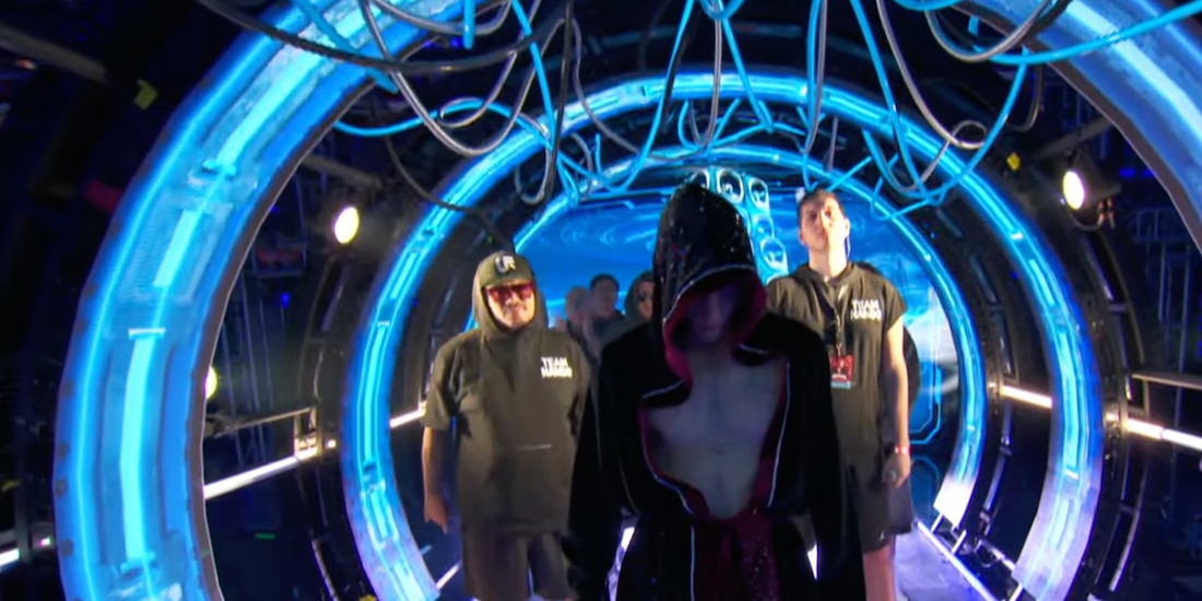 ACZINO y Chuty cantan en entrada de Nando en Supernova Génesis 2026