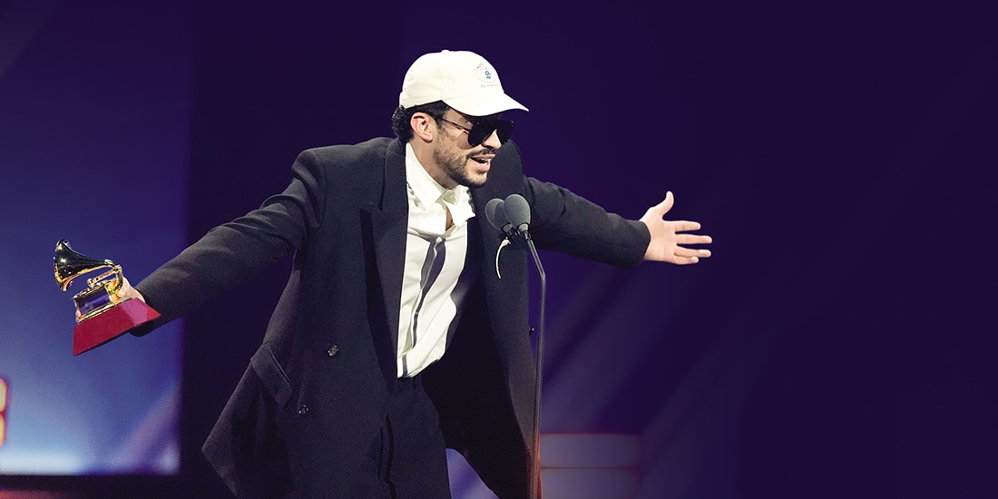 BAD BUNNY, ayer, al ganar su primer premio a Álbum del Año en los Latin Grammy.
