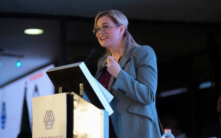 Maru Campos, Gobernadora constitucional de Chihuahua.
