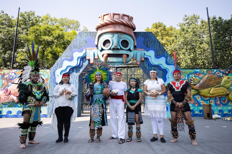 Clara Brugada y la secretaria Julia Álvarez Icaza durante el inicio de las jornadas de educación ambiental y recreación hídrica.