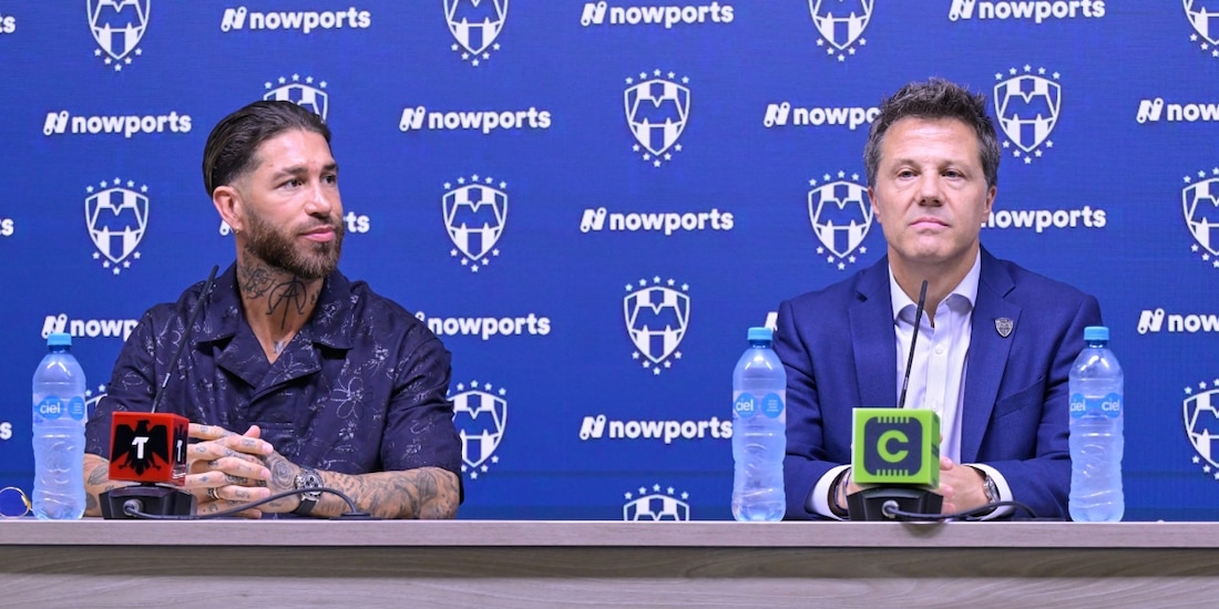 Sergio Ramos y el Tato Noriega en la presentación del español con Rayados