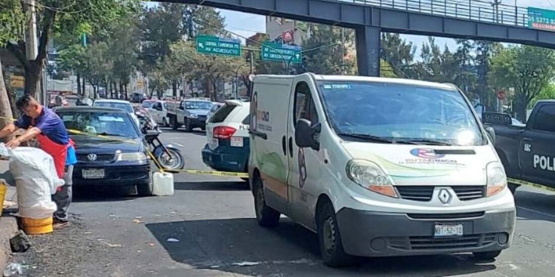 Según reportes no oficiales, dentro del vehículo había documentos sobre los comicios en el estado de Colima.