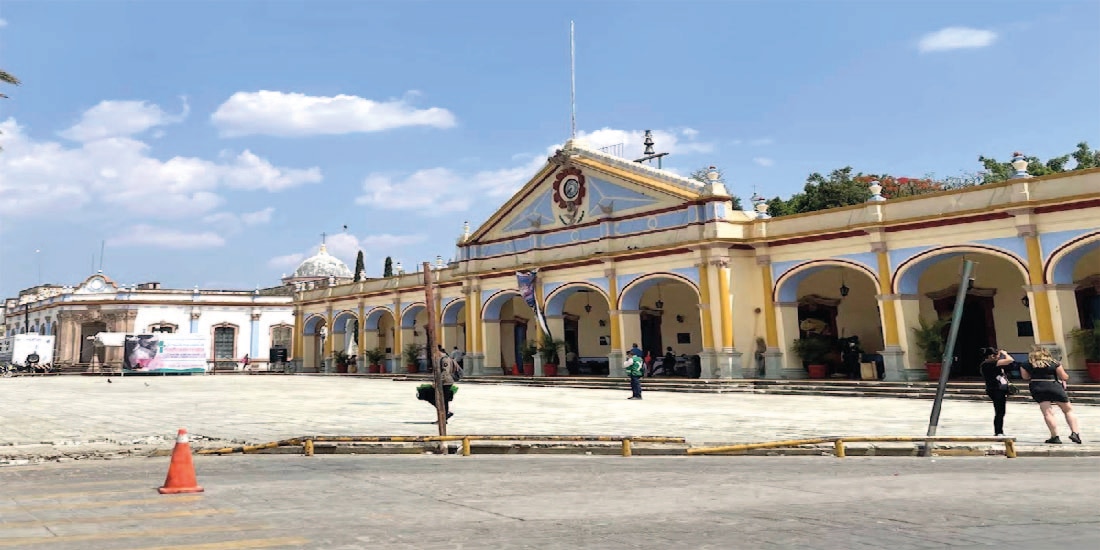 PLAZA PRINCIPAL de Ocotlán de Morelos, donde escaló la violencia, en imagen de archivo.