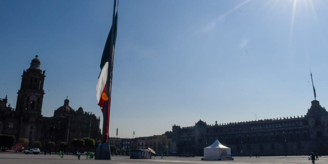 Autoridades mexicanas declararon un luto nacional de tres días a causa de los acontecimientos que tuvieron lugar ayer en la Línea 12 del Metro de la CDMX