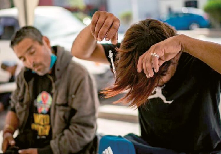 Imagen de ciudadanos que sufren los efectos del consumo de xilacina