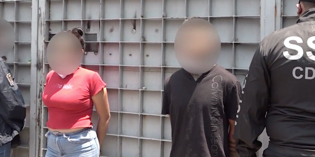 Elementos de la SSC de la CDMX detuviero a dos personas posiblemente implicadas en el homicidio de cuatro personas ocurrido en la colonia Ampliación Providencia.
