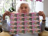 Lotería Nacional emitió el billete del Sorteo Zodiaco No. 1572, para reconocer a Elena Poniatowska.