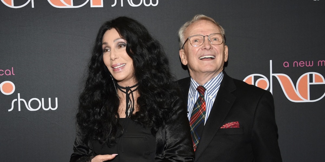 Muere Bob Mackie, el icónico diseñador de Cher