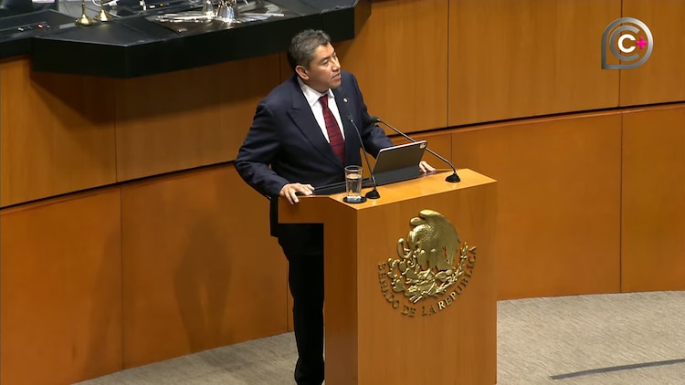 Saúl Monreal Ávila presenta ante el Pleno el dictamen sobre nacionalidad mexicana única.