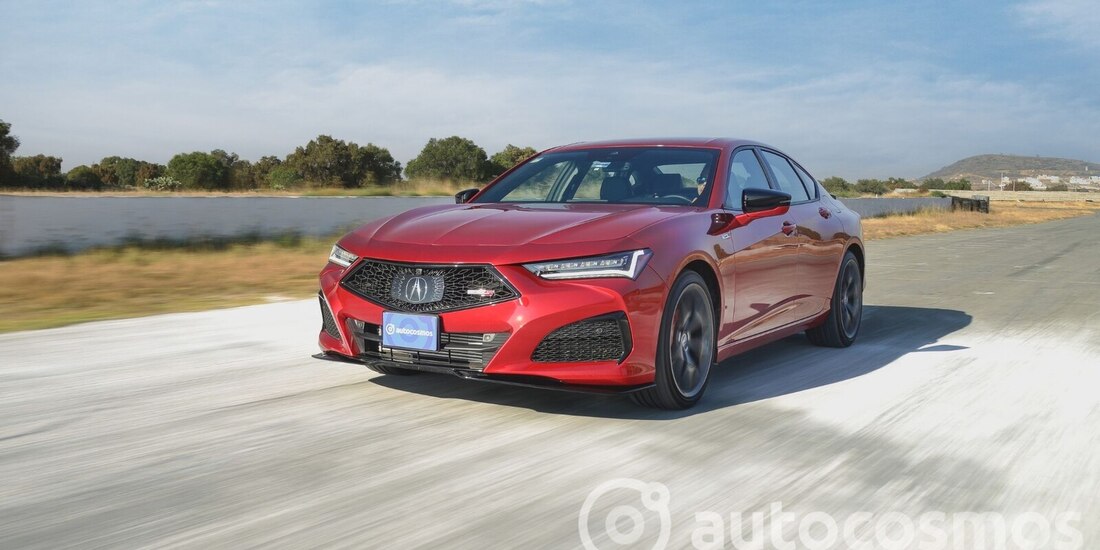 Al pisar el pedal a fondo, los escapes dejan una melodía.