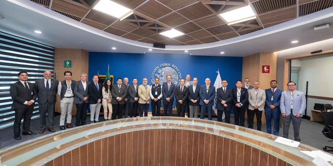 Aduanas y agentes impulsan digitalización en el AIFA