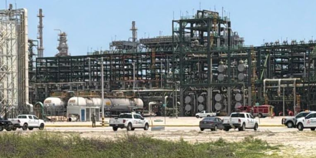 Refinería Olmeca.