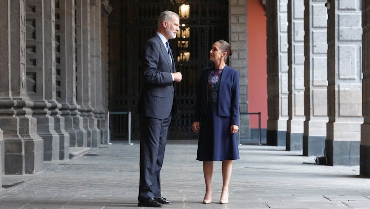 El rey Felipe VI y la presidenta Claudia Sheinbaum, en el Palacio Nacional de México.