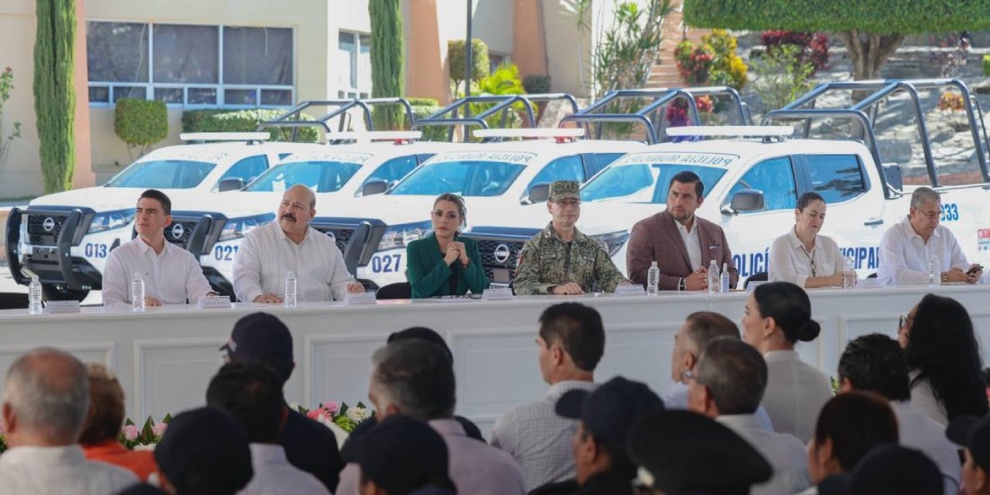 Evelyn Salgado fortalece la seguridad de los municipios de Guerrero con patrullas y equipo táctico.