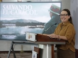 La alcaldesa Azucena Cisneros Coss durante la presentación de los avances en el proyecto hídrico y ambiental de El Caracol.