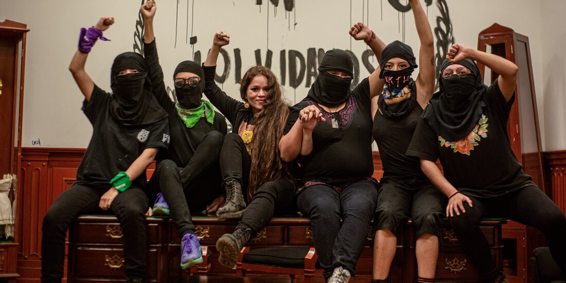 El Bloque Negro Feminista mantiene tomadas las instalaciones desde hace 35 días.