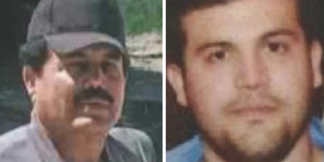 En la imagen de archivo, los capos detenidos Ismael El Mayo Zambada (izq.) y Joaquín Guzmán López, hijo de El Chapo Guzmán.